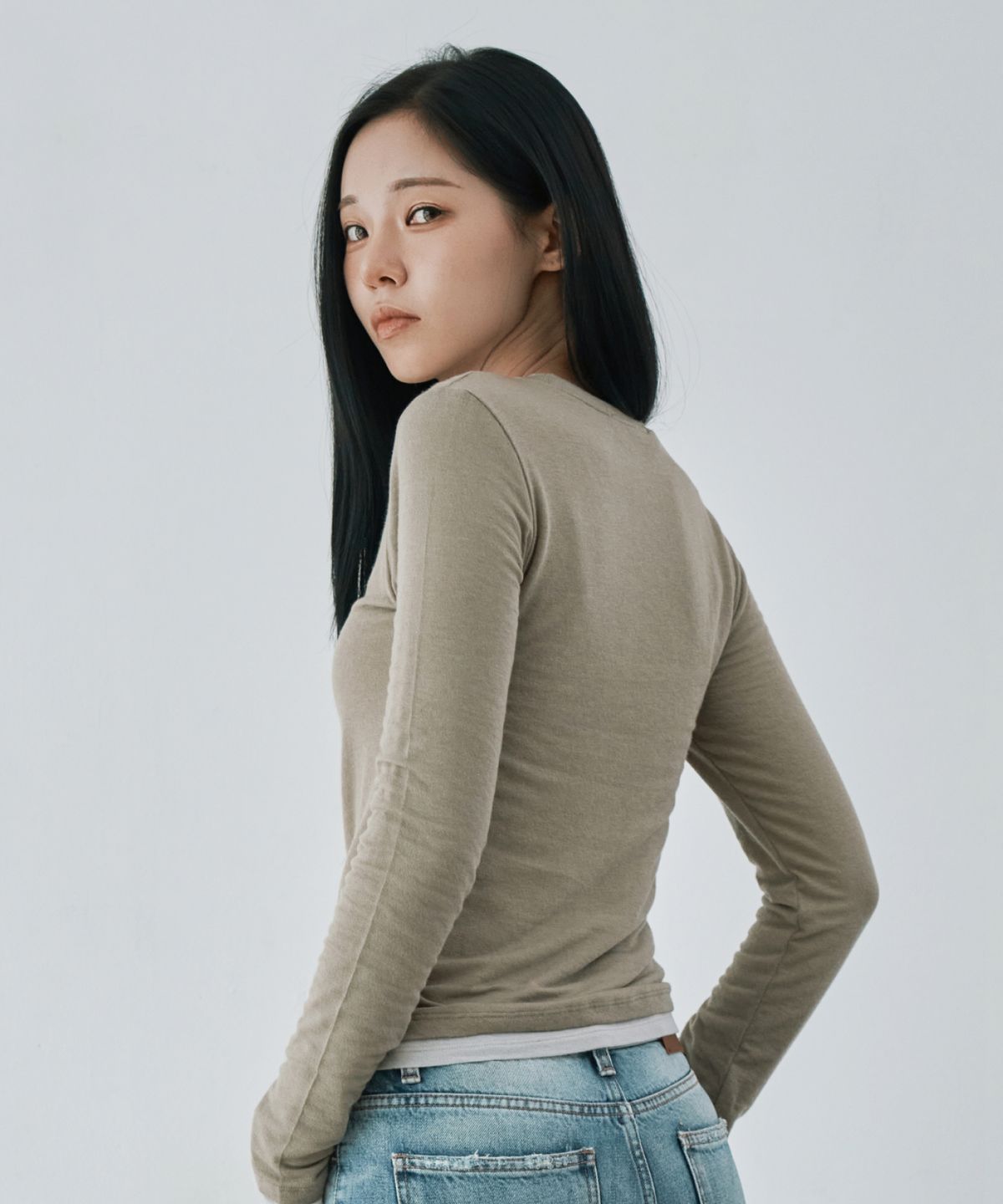 와르 포 우먼(WAARFORWOMAN) WT-96 마일드 캐시 티셔츠_카키
