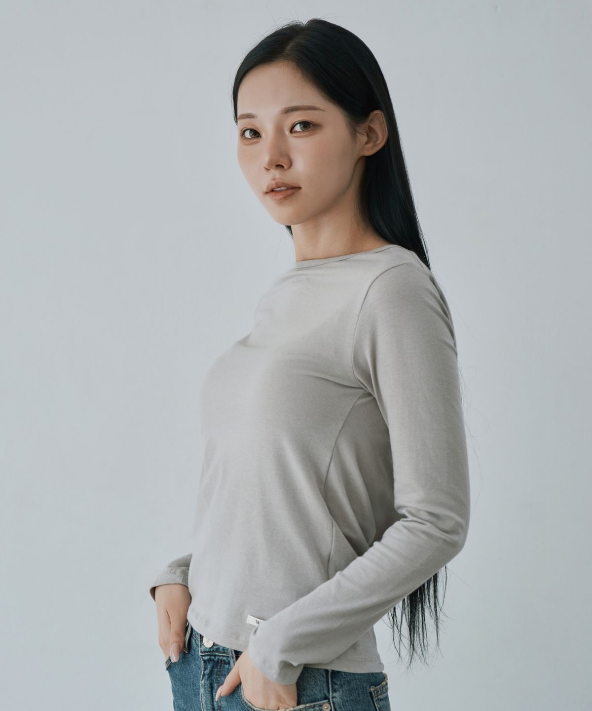 와르 포 우먼(WAARFORWOMAN) WT-99 백 드레이프 티셔츠_그레이