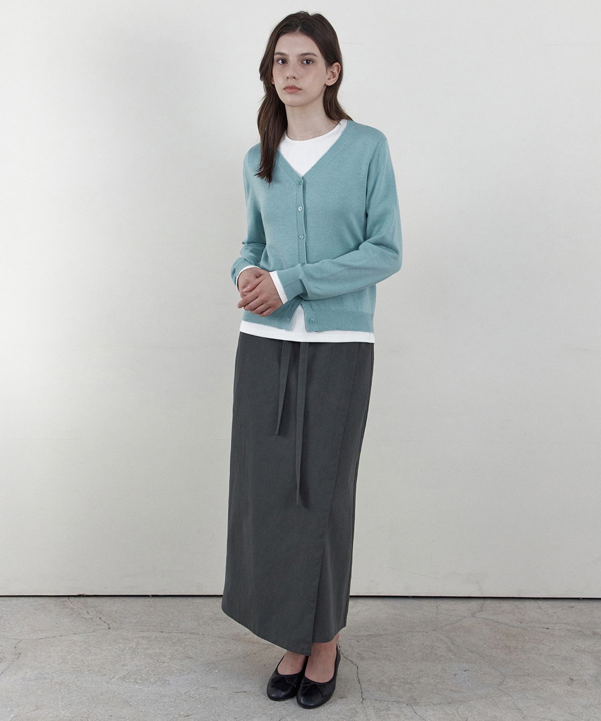 웬즈데이오아시스 포 우먼(WEDNESDAYOASISFORWOMEN) 빈티지 워시드 랩 스커트_VINTAGE KHAKI(WB6SK06)