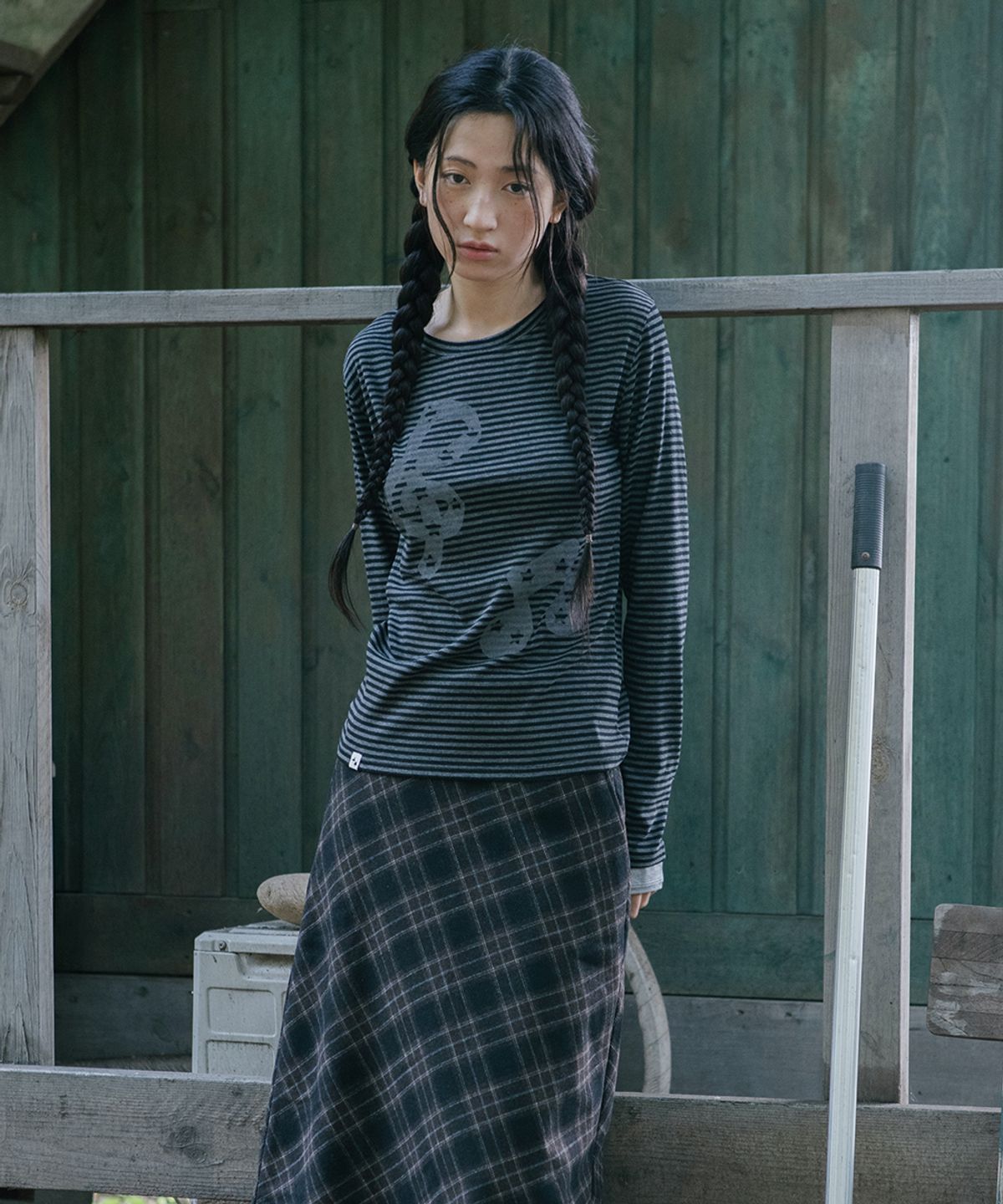 카비시(CAVISH) STRIPED MUSIC NOTE LS TEE BLACK(CV2GFFT554A)
