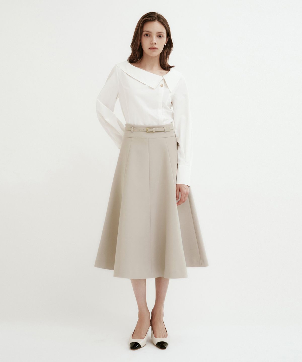 토와브(TOWAV) BELL OFF SHOULDER BLOUSE