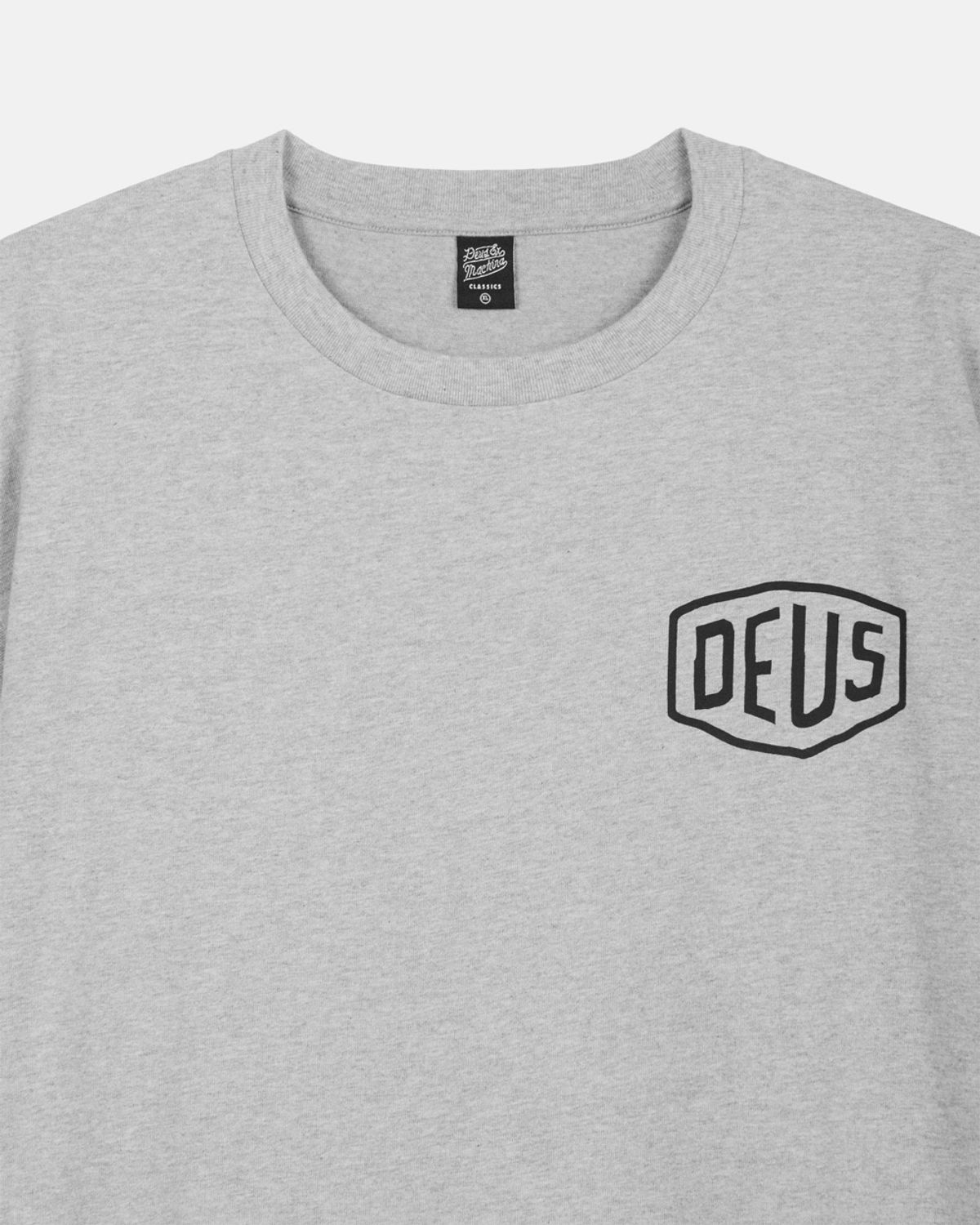 데우스 엑스 마키나(DEUS EX MACHINA) Seoul College Address Tee_M/Grey