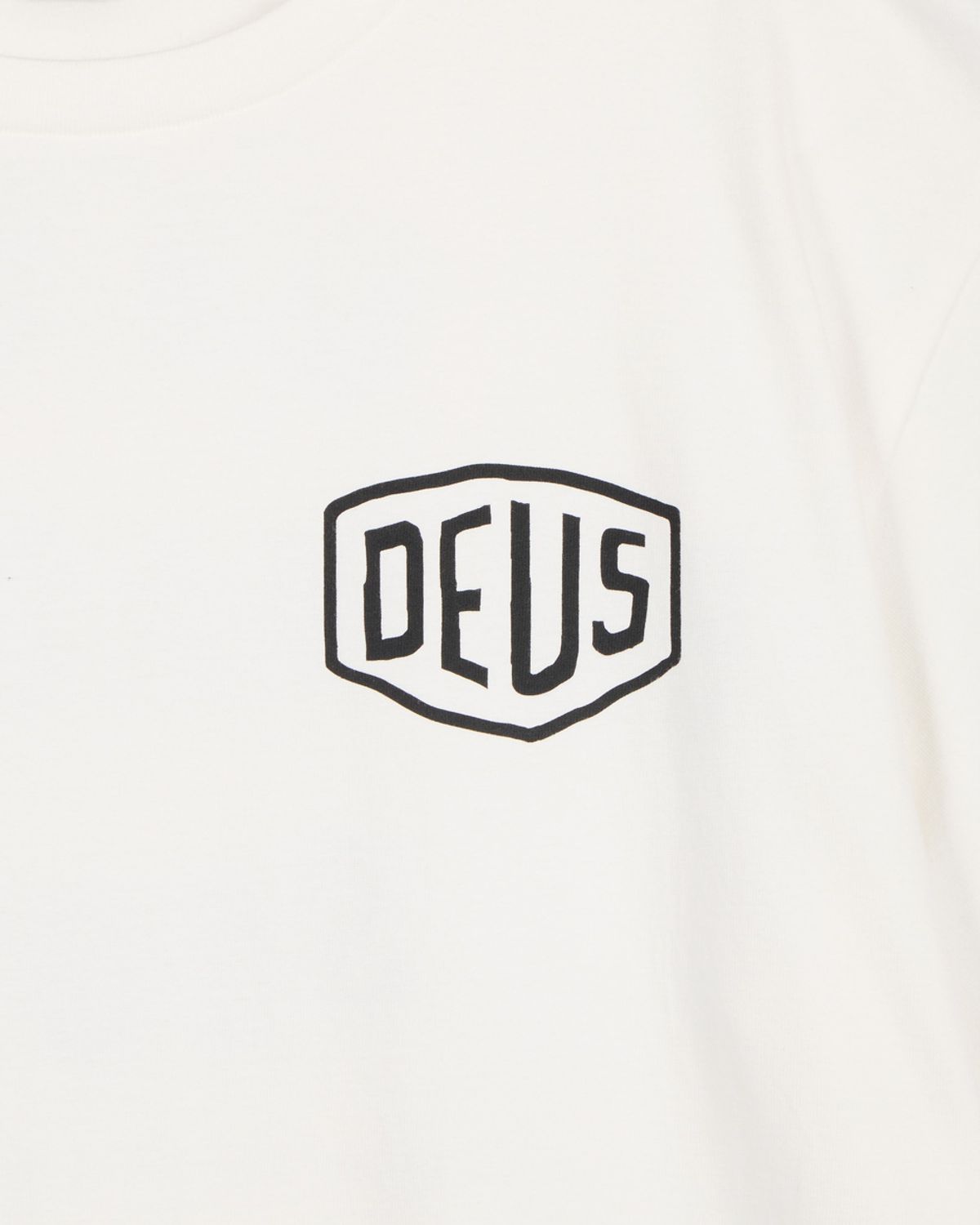 데우스 엑스 마키나(DEUS EX MACHINA) Seoul College Address Tee_White