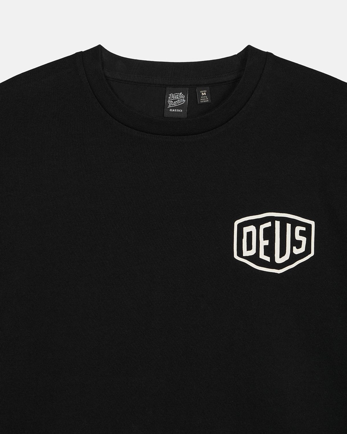 데우스 엑스 마키나(DEUS EX MACHINA) Seoul College Address Tee_Black