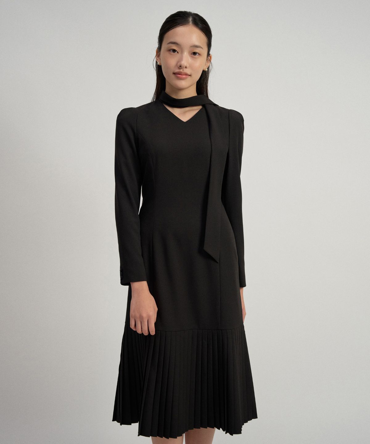 토와브(TOWAV) SELL PLEATS DRESS_BLACK
