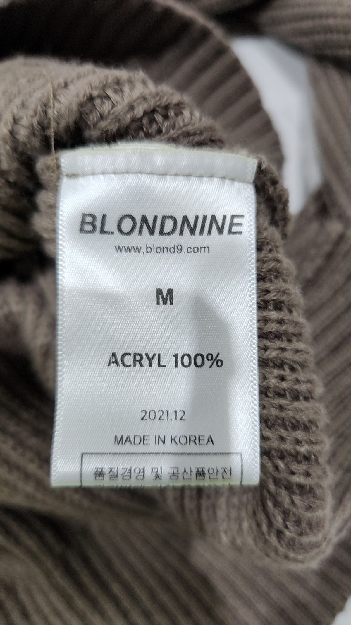 블론드나인(BLOND9) 니트/스웨터 M