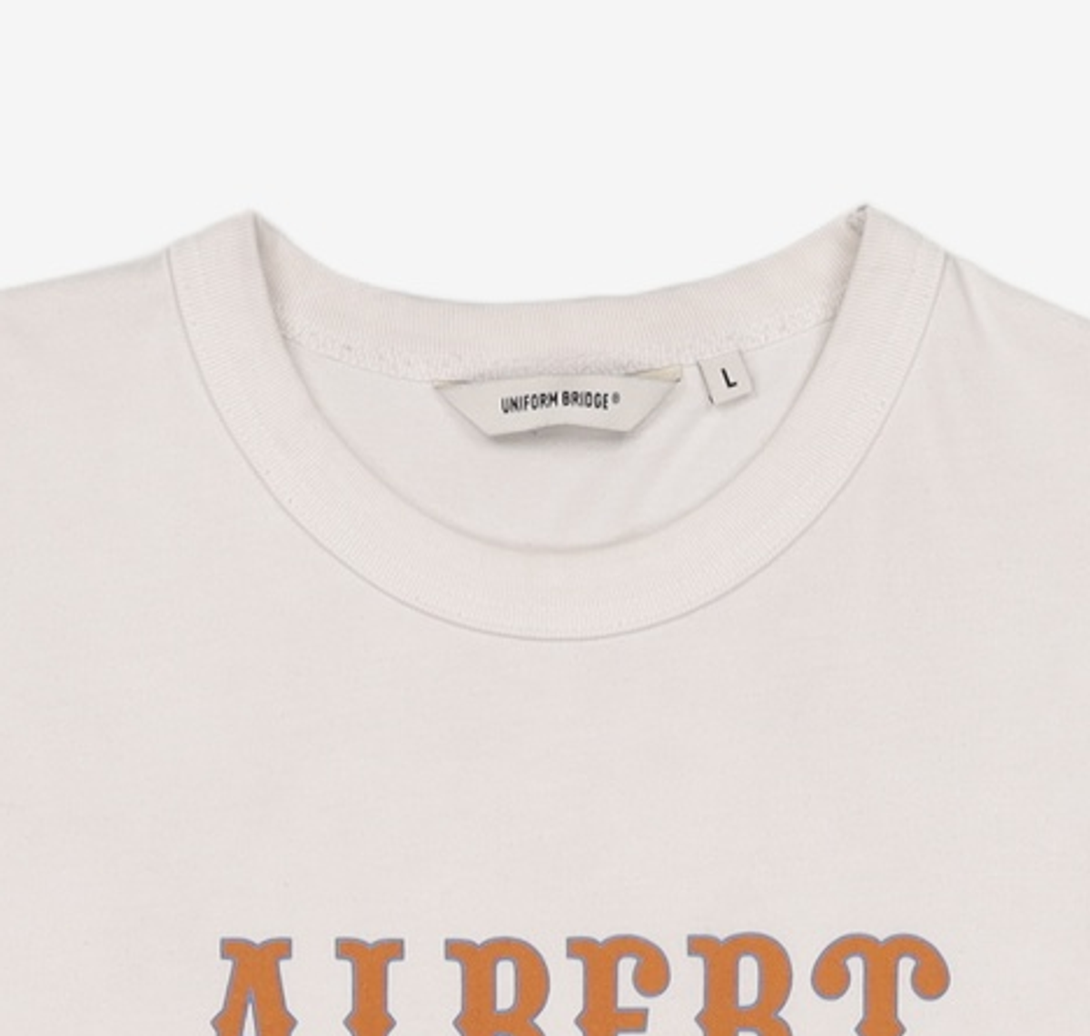 유니폼브릿지(UNIFORM BRIDGE) 24ss AE logo s/s tee off white L