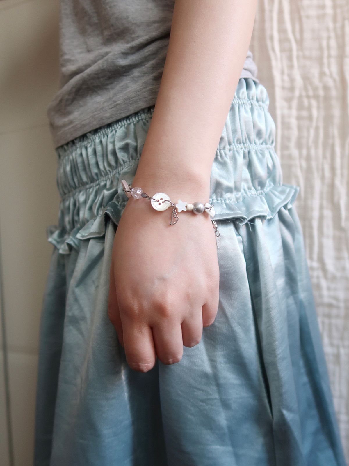 코지웨이브클럽(COZYWAVECLUB) PASTEL BUTTON BRACELET