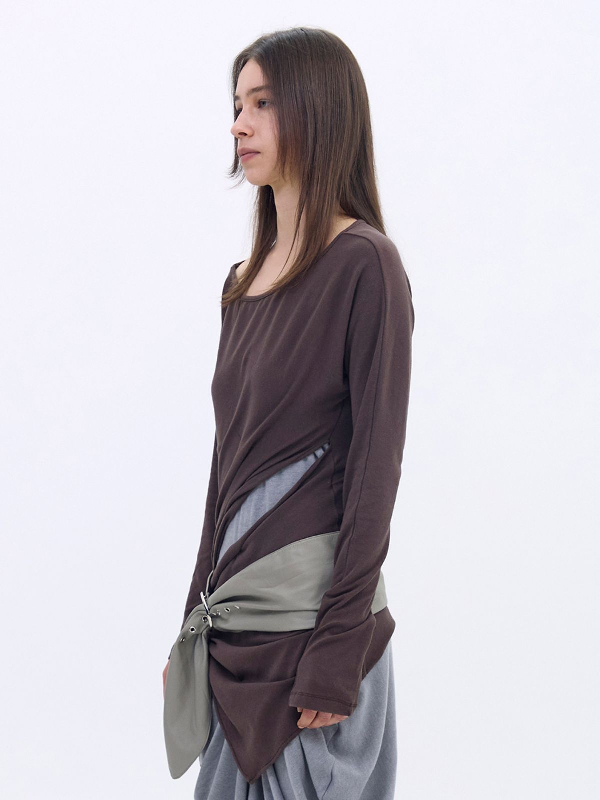 세릭(CERRIC) Draped Hook Top _ Brown