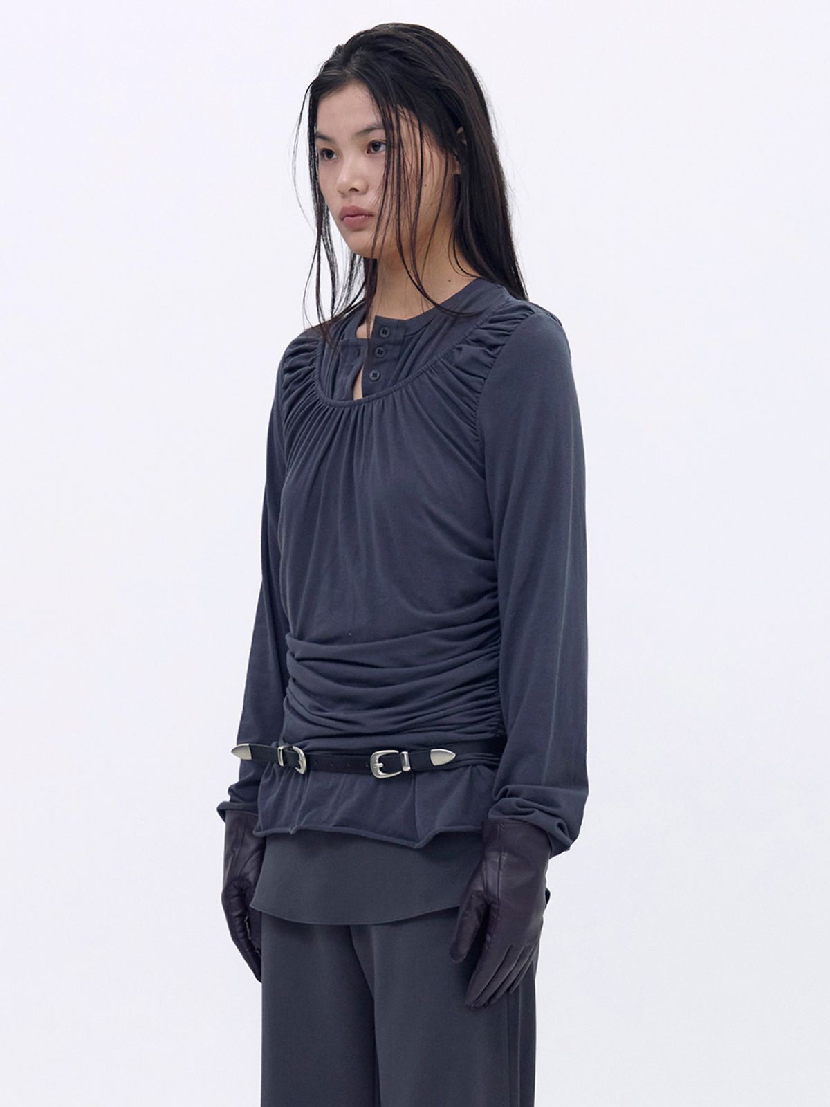 세릭(CERRIC) Layered Shirring Button Top _ Charcoal