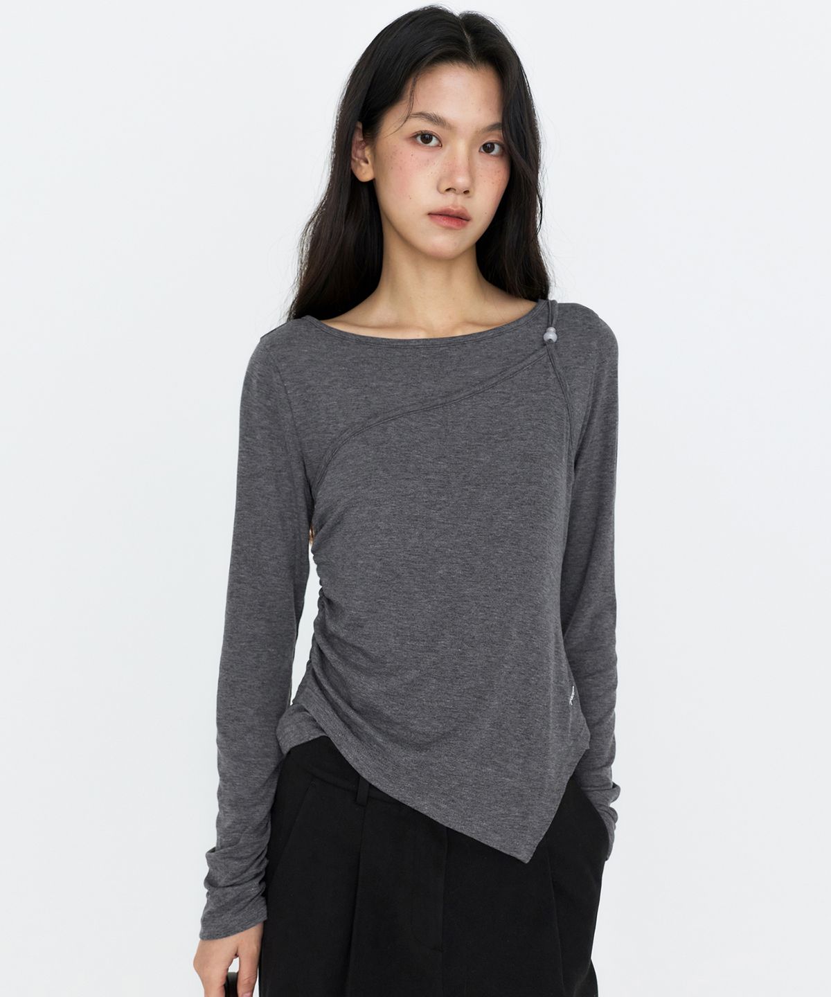몽돌(MONGDOL) [SET] 원숄더 슬리브리스 레이어드 티셔츠 차콜 MDTS107CHARCOAL