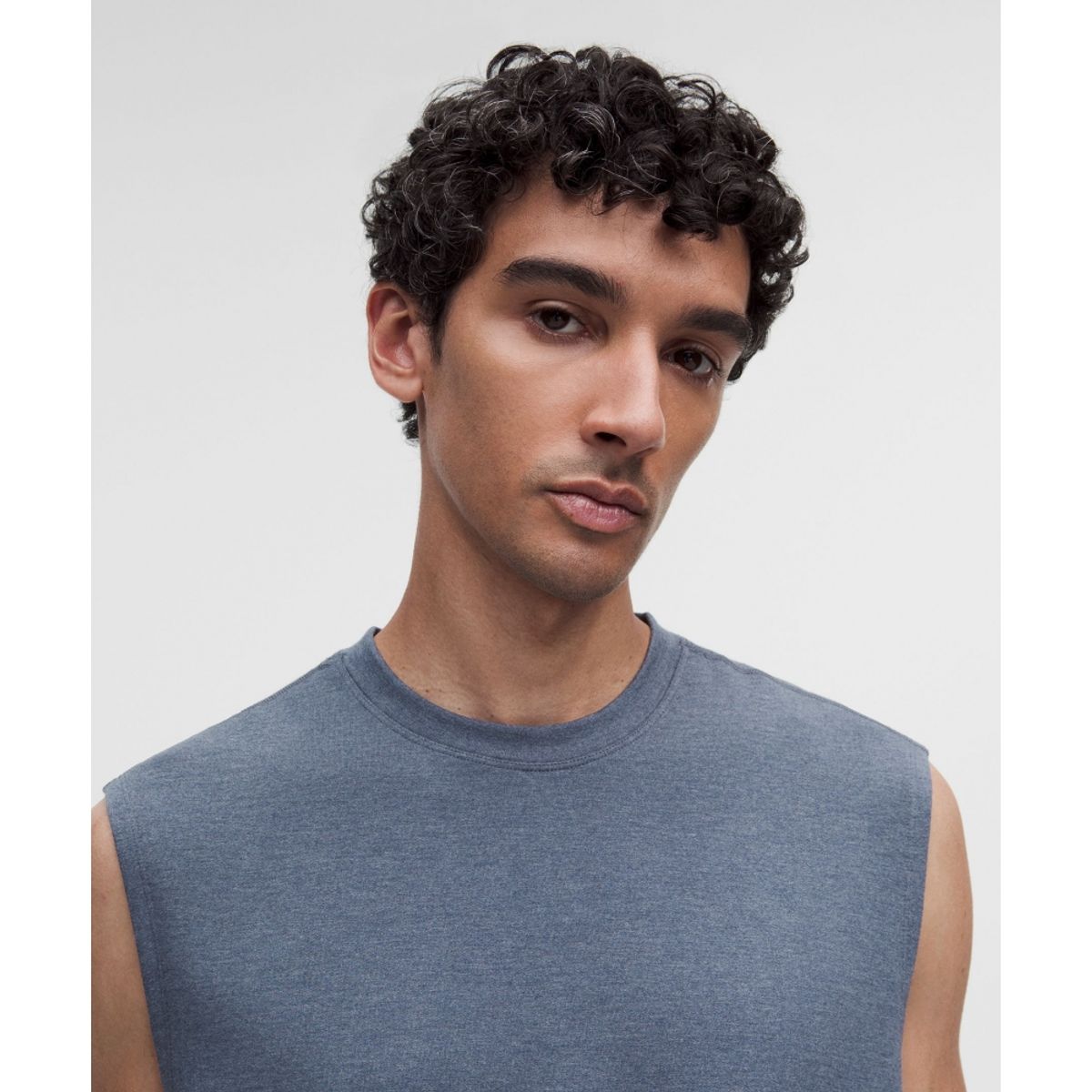 룰루레몬(LULULEMON) 비캄 릴랙스 핏 슬리브리스 셔츠  HDDD