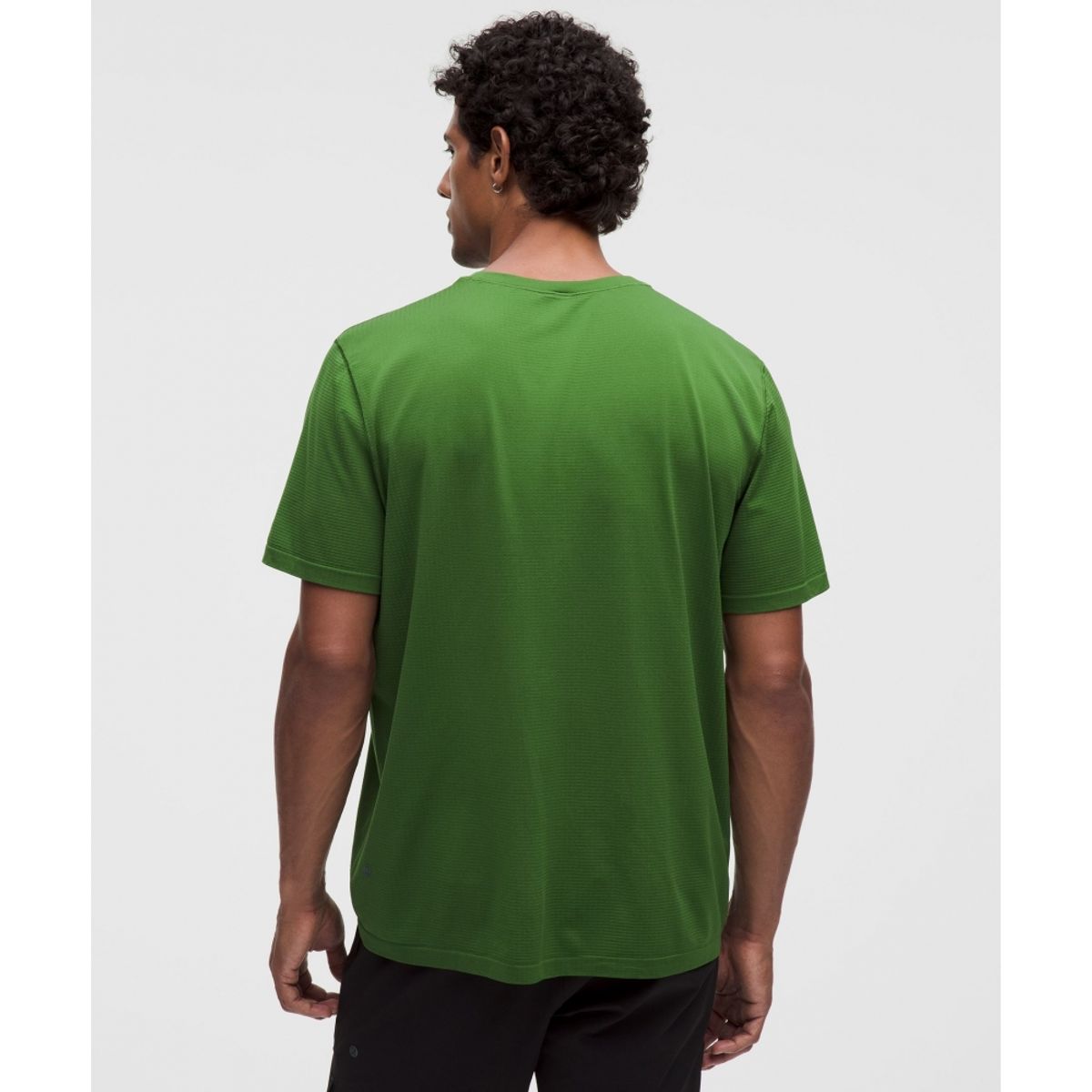 룰루레몬(LULULEMON) 메탈 벤트 테크 릴랙스 핏 숏슬리브 셔츠  VIBE VIBE