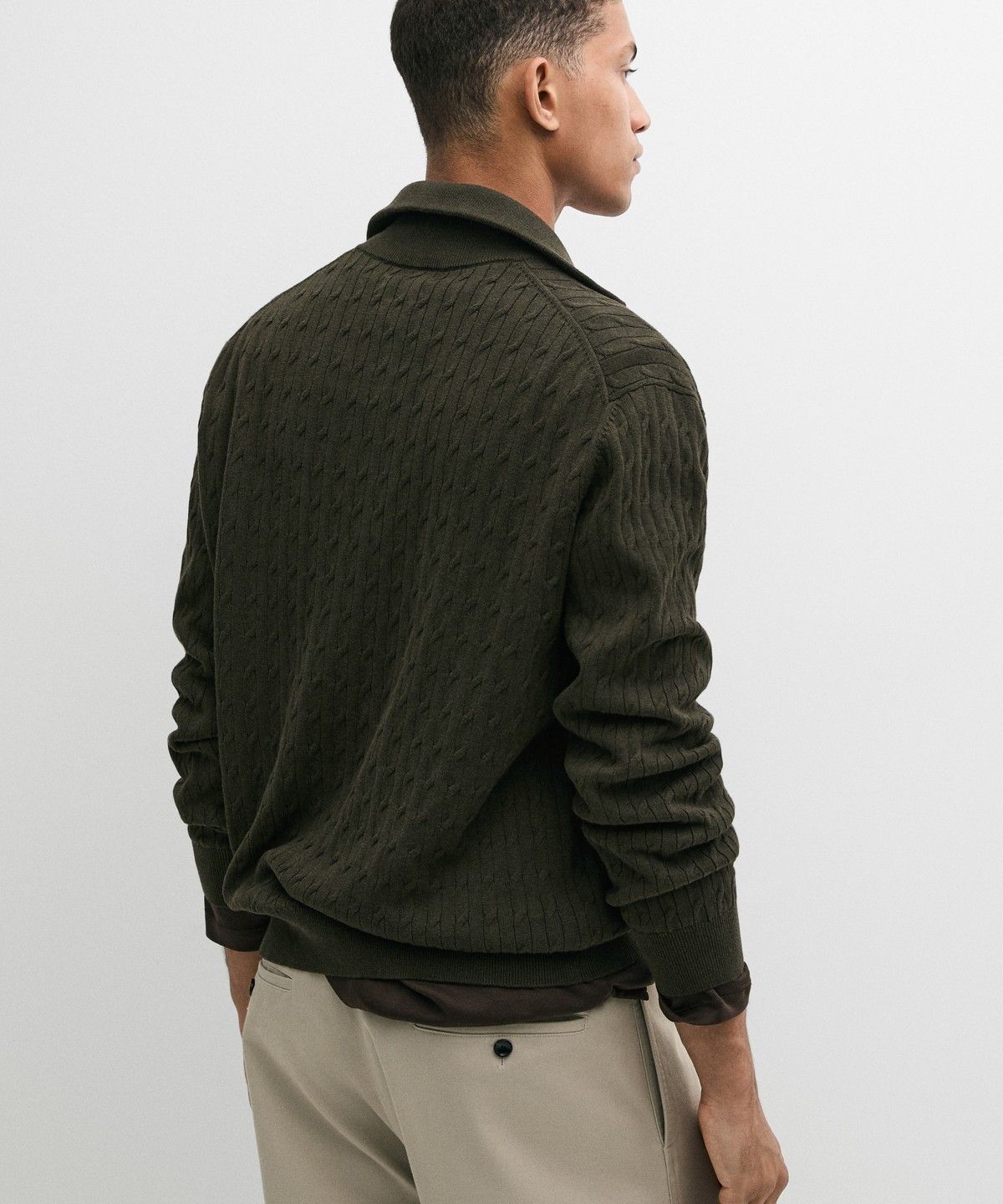 마시모두띠(MASSIMO DUTTI) 지퍼 디테일 터틀넥 니트 스웨터