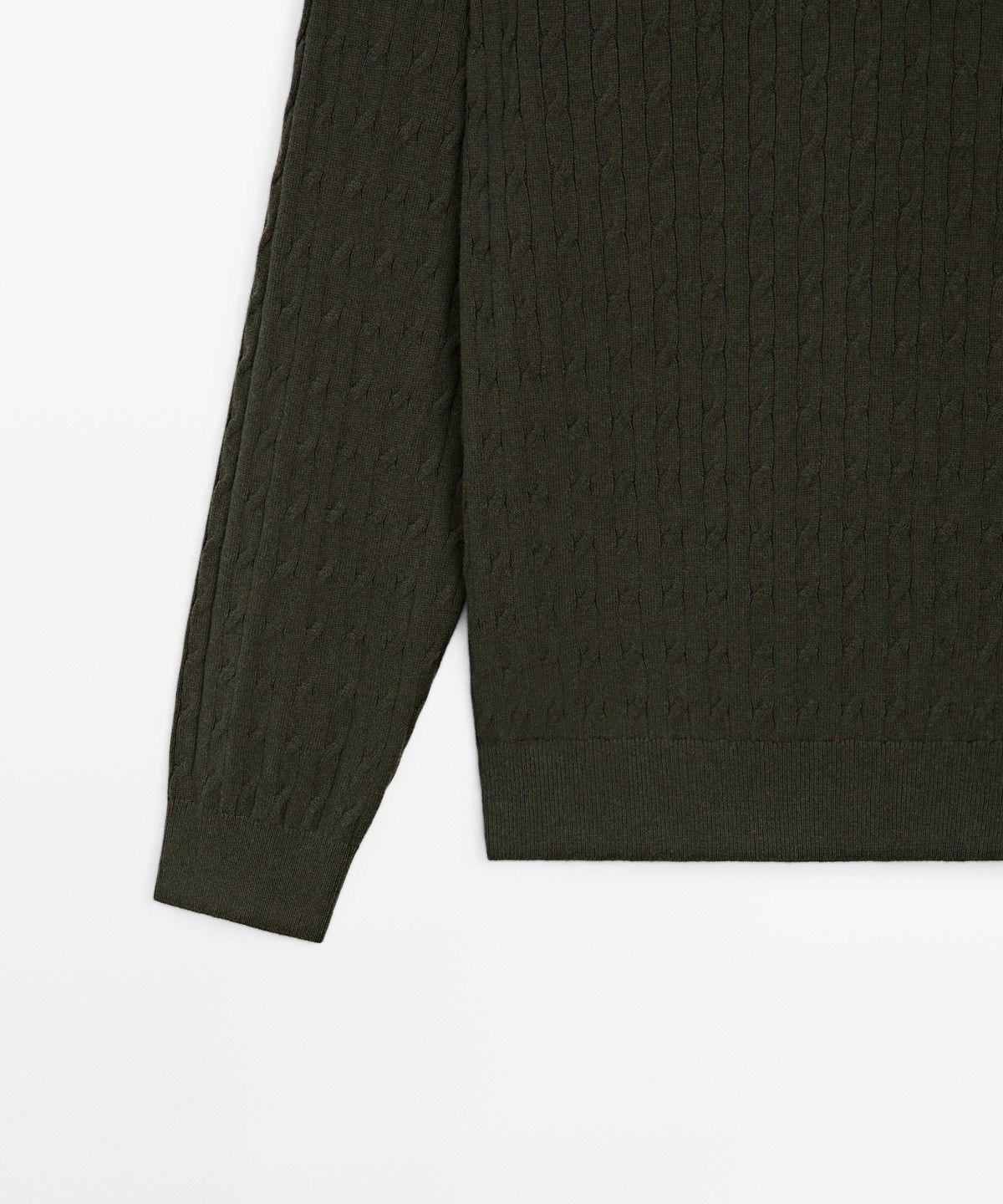 마시모두띠(MASSIMO DUTTI) 지퍼 디테일 터틀넥 니트 스웨터