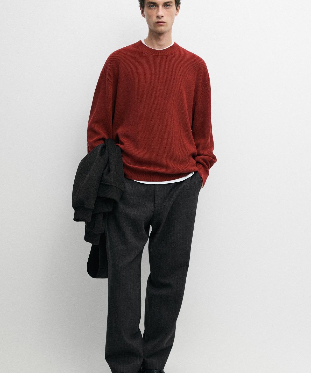 마시모두띠(MASSIMO DUTTI) 라운드넥 니트 스웨터