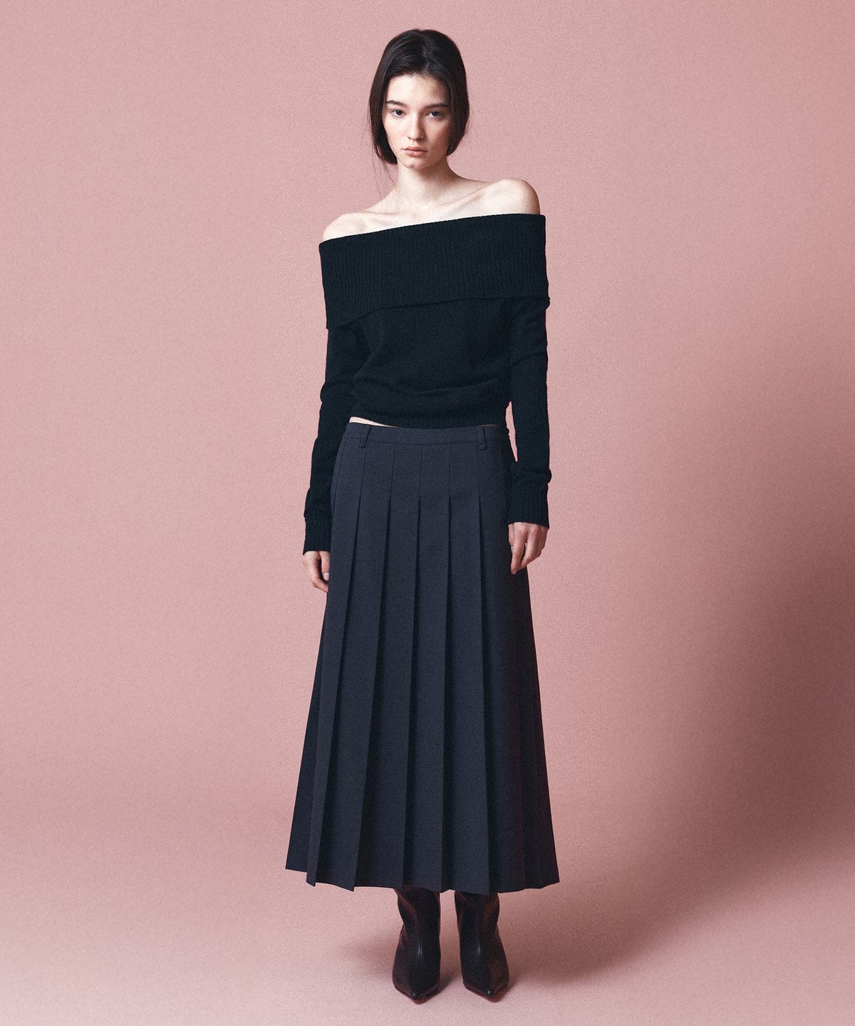 토와브(TOWAV) WEE OFF SHOULDER KNIT_BLACK