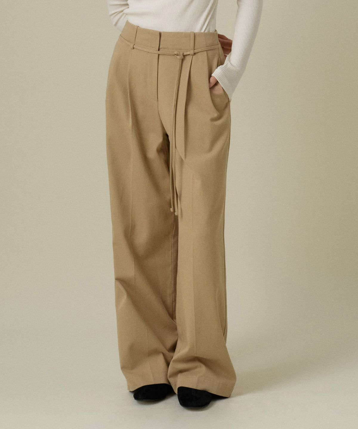 망고매니플리즈(MANGO MANY PLEASE) BIAN WIDE TUCK PANTS_BEIGE
