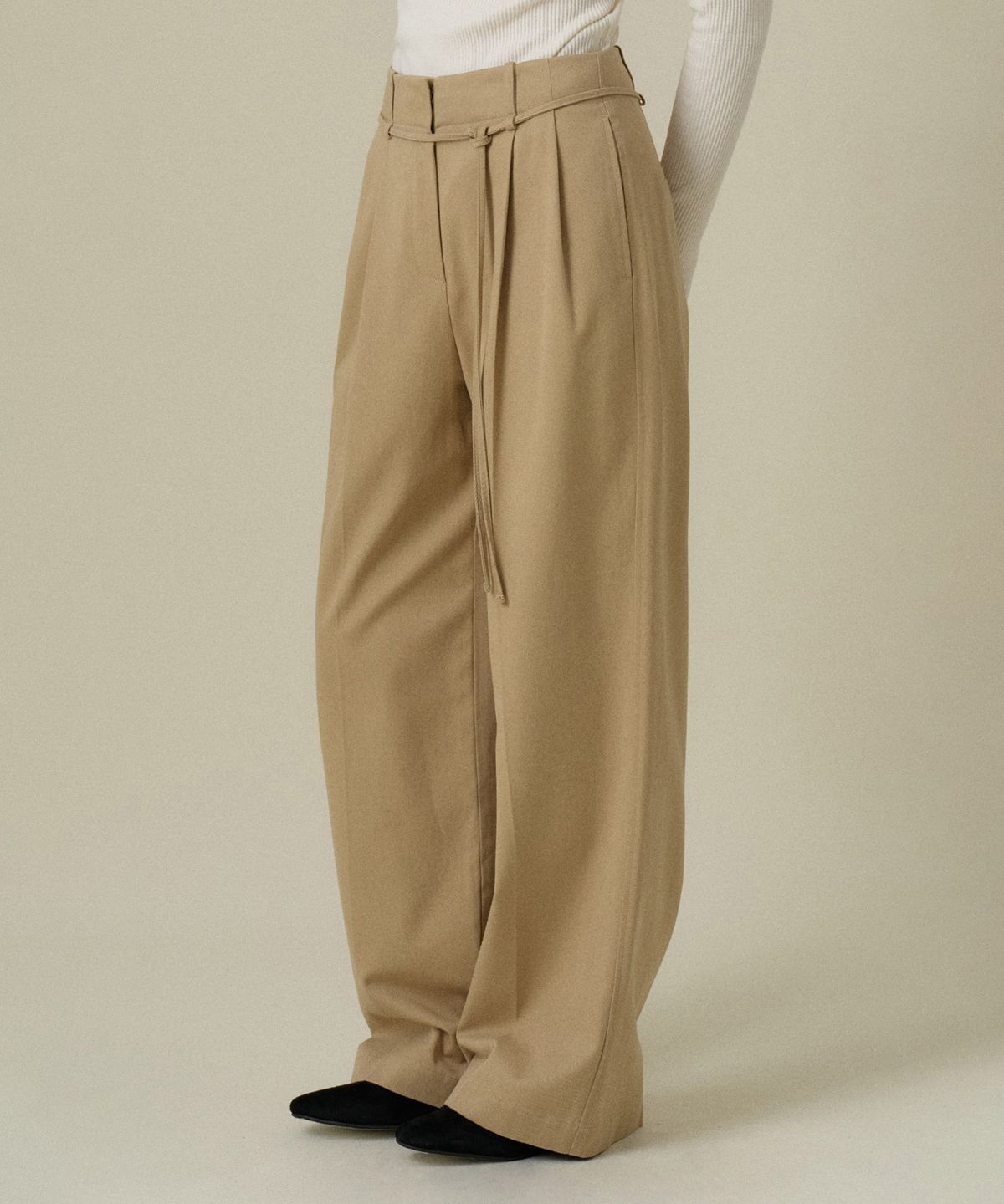 망고매니플리즈(MANGO MANY PLEASE) BIAN WIDE TUCK PANTS_BEIGE