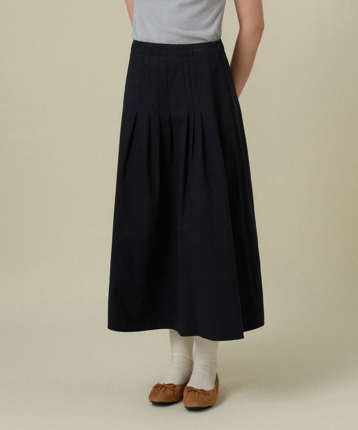망고매니플리즈(MANGO MANY PLEASE) MERCI PINTUCK SKIRT_NAVY