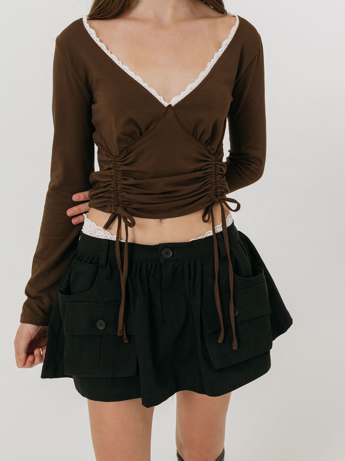 모이페어(MOIFAIRE) LACE STRING T-SHIRT / BROWN