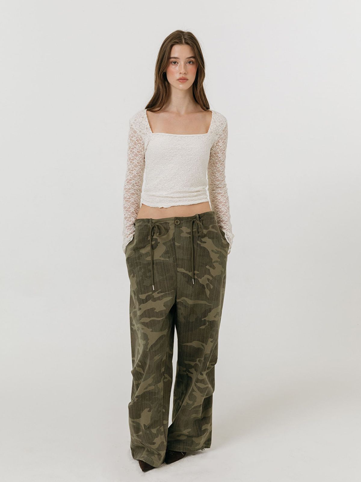 모이페어(MOIFAIRE) VINTAGE WIDE PANTS / CAMO