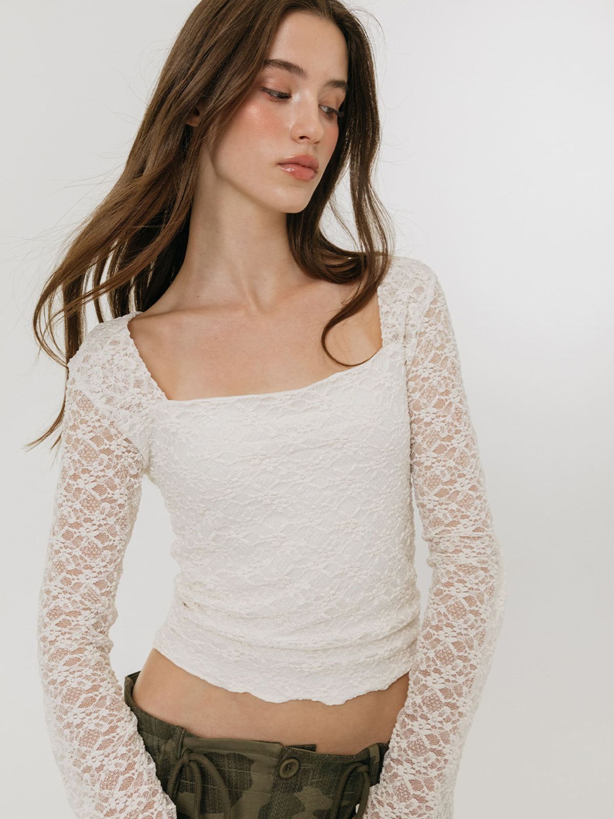 모이페어(MOIFAIRE) LACE SQUARE NECK TOP / IVORY