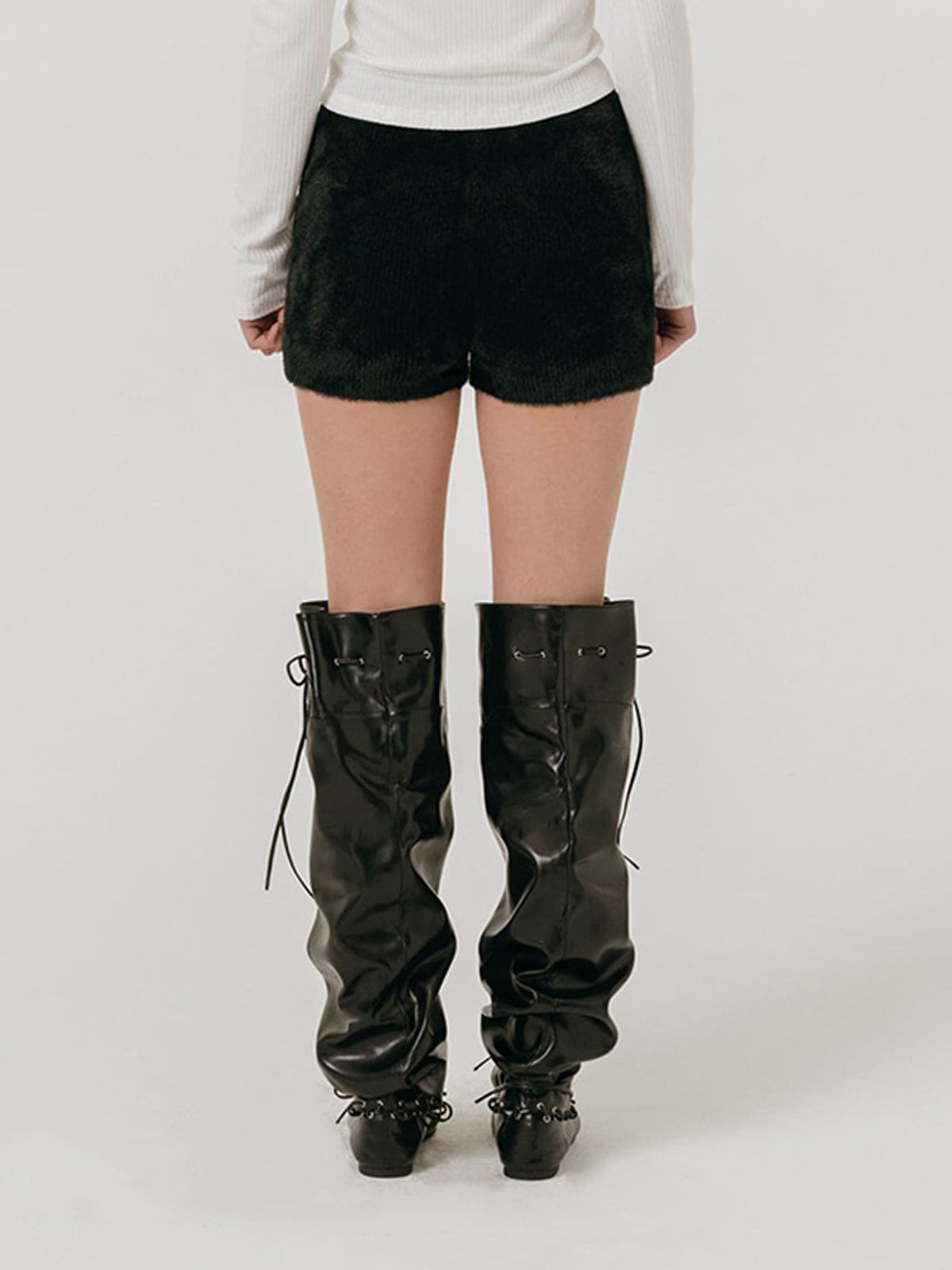 모이페어(MOIFAIRE) STRAP FLAT BOOTS / BLACK