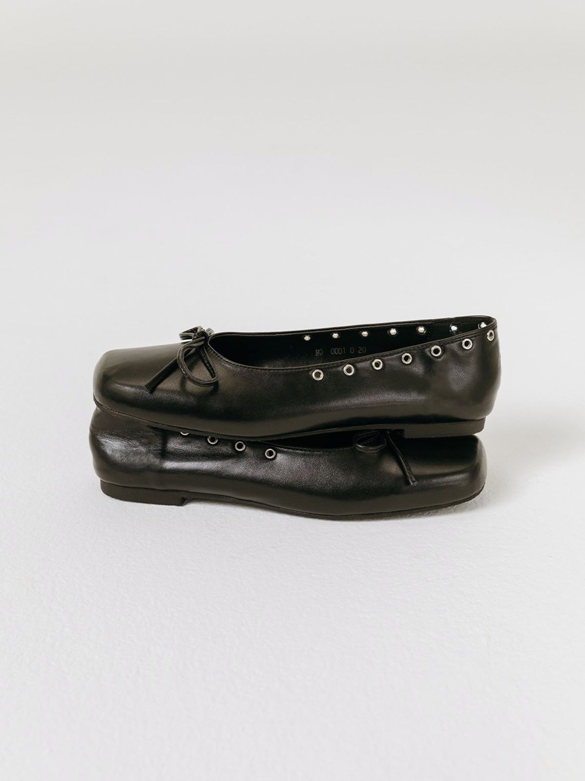 모이페어(MOIFAIRE) STRAP FLAT BOOTS / BLACK