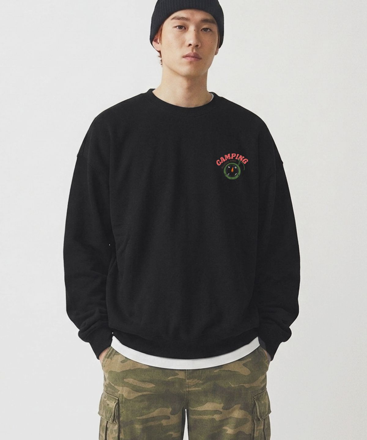 엠블룩(AMBLELOOK) 레귤러 스웨트셔츠 힐링타임 (3color)
