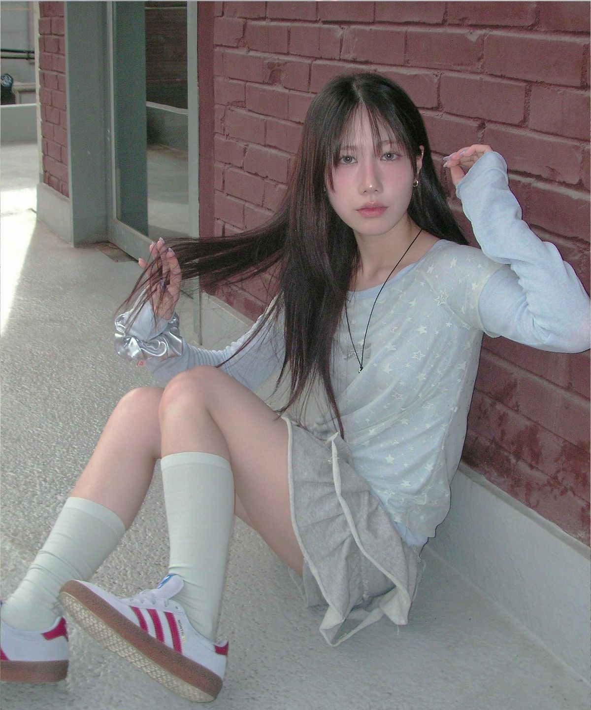 플라즈마스페어(PLASMA SPHERE) 다즐 드로잉 레이어드 보트넥 오프숄더 슬림핏 티셔츠_2COLOR