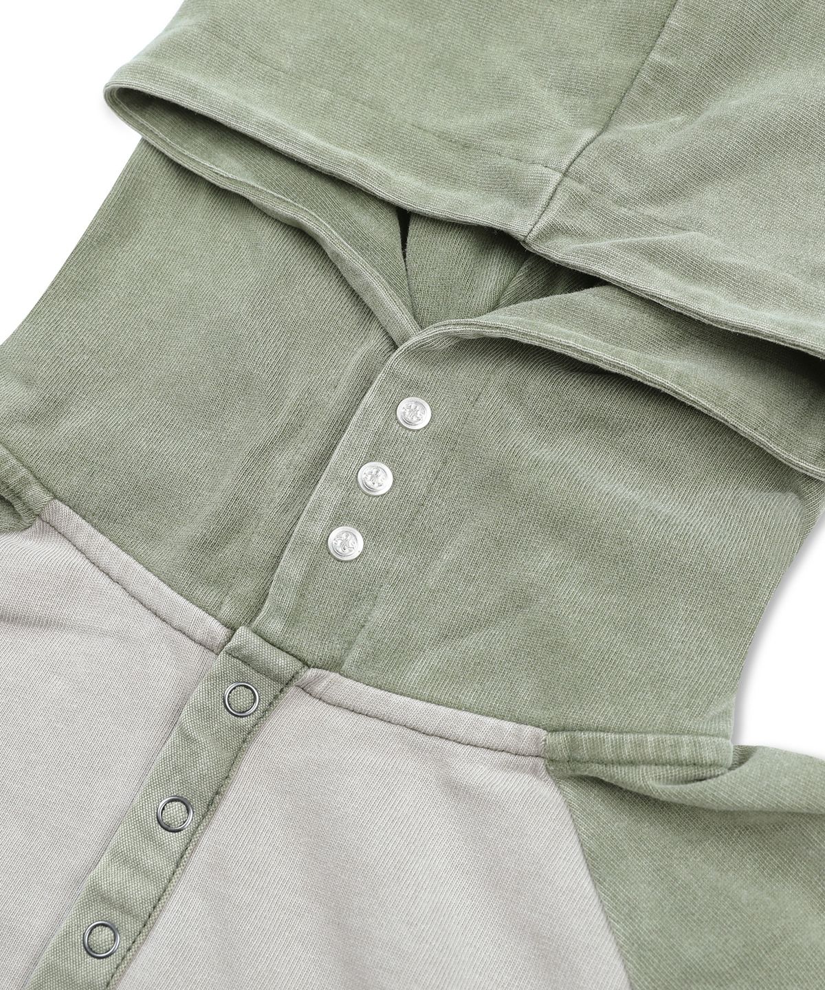 엑스톤즈(XTONZ) XTT170 래글런 헨리넥 워싱 크롭 후디 (KHAKI)
