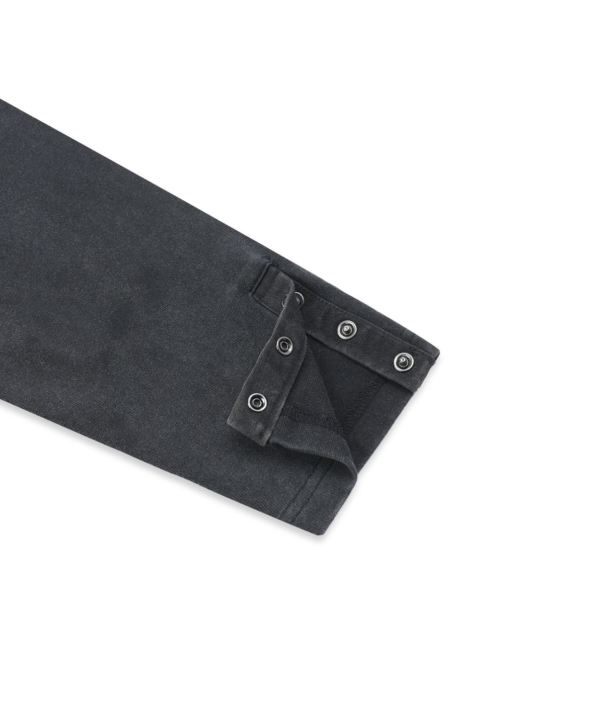 엑스톤즈(XTONZ) XTT170 래글런 헨리넥 워싱 크롭 후디 (BLACK)