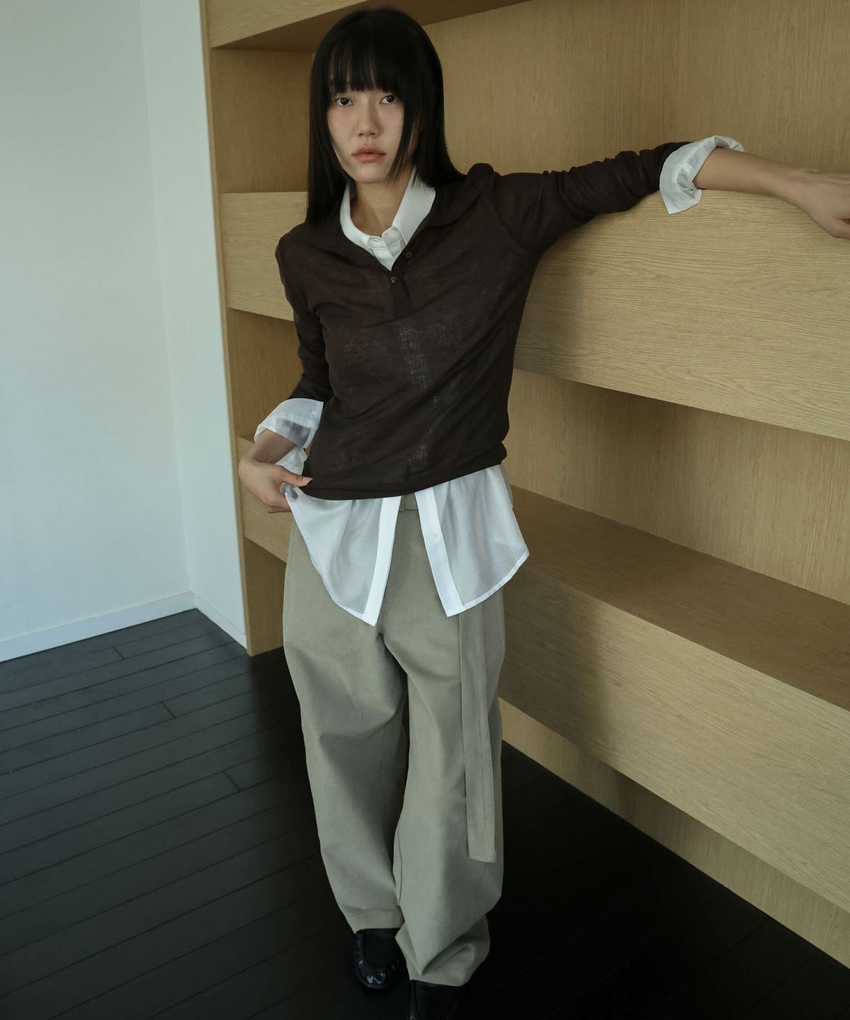 린테(LYNTE) Swan Blouse (Ivory)