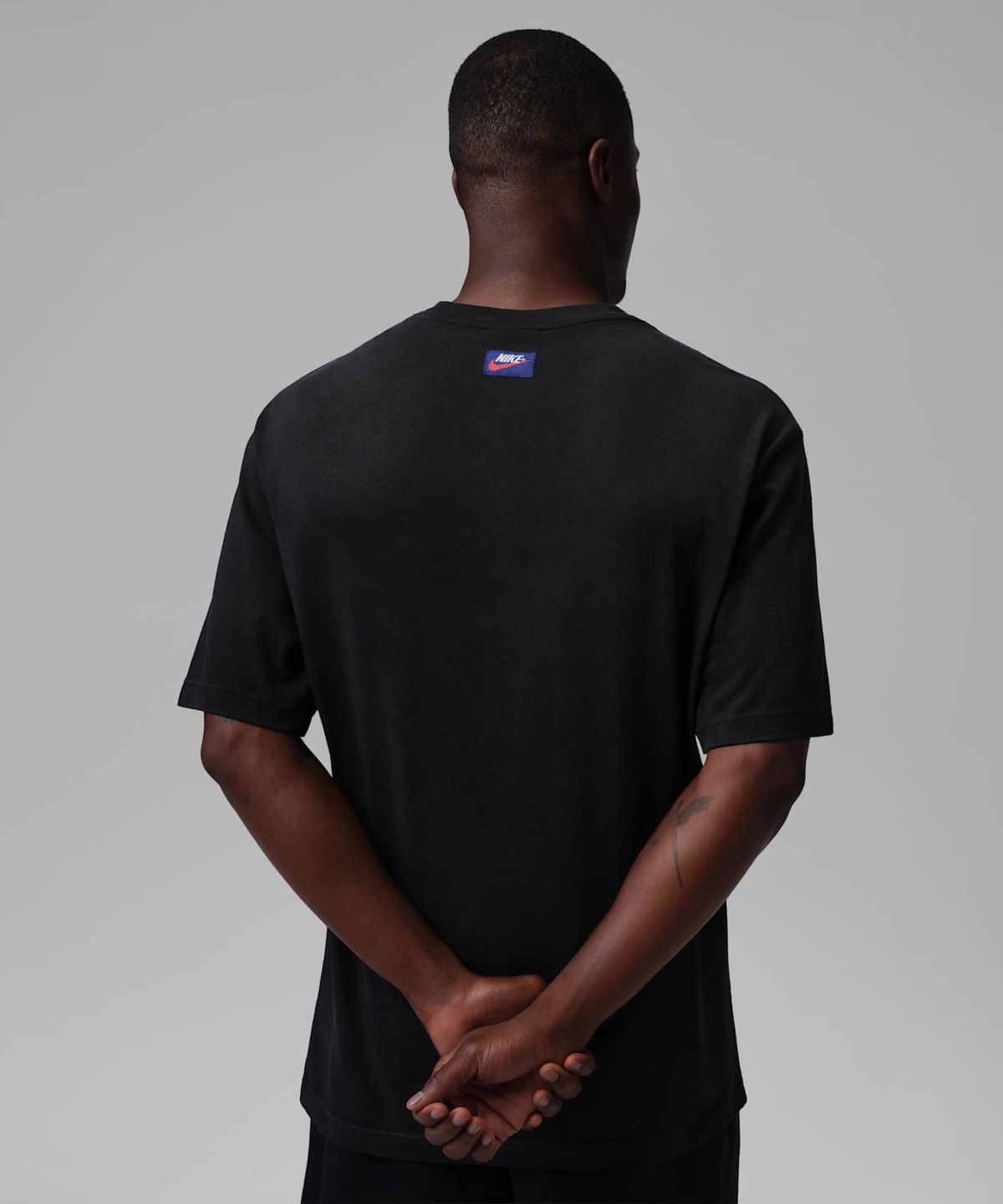 나이키(NIKE) 조던 플라이트 에센셜 포켓 티셔츠 M - 블랙:유니버시티 레드 / IO2084-010