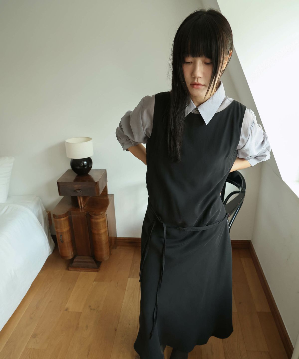 린테(LYNTE) Swan Blouse (Gray)