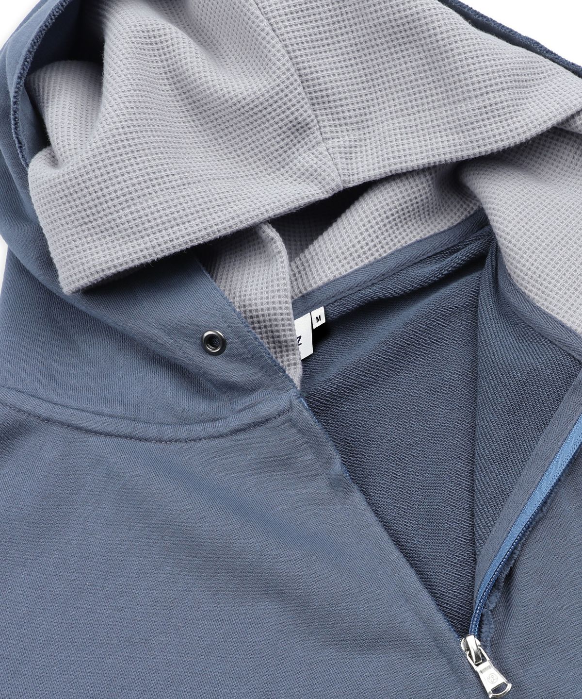 엑스톤즈(XTONZ) XTT169 핑거홀 와플 레이어드 크롭 후드 집업 (NAVY)