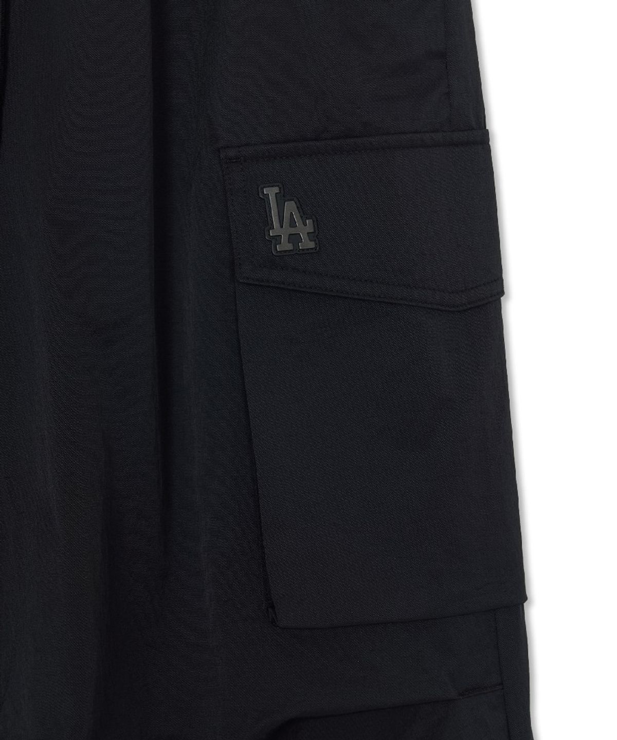 엠엘비(MLB) 여성 고프코어 셔링 카고 와이드 플레어 팬츠 LA (Black)