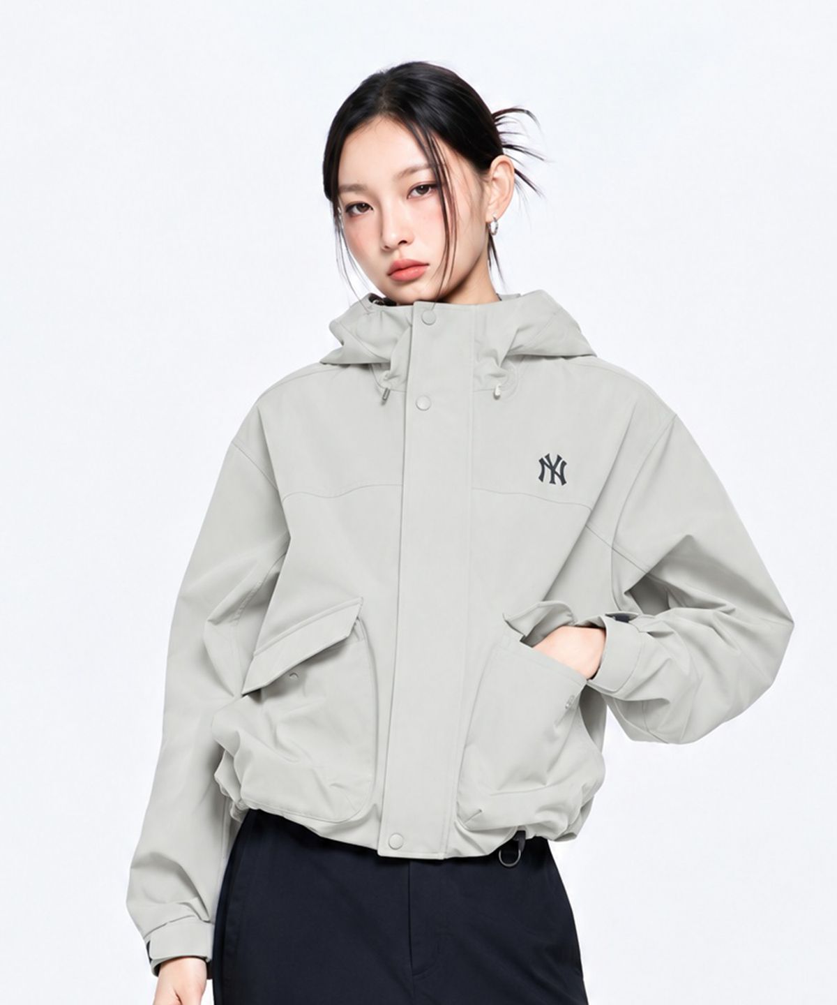 엠엘비(MLB) 여성 고프코어 2L 커브 바람막이 NY (D.Cream)