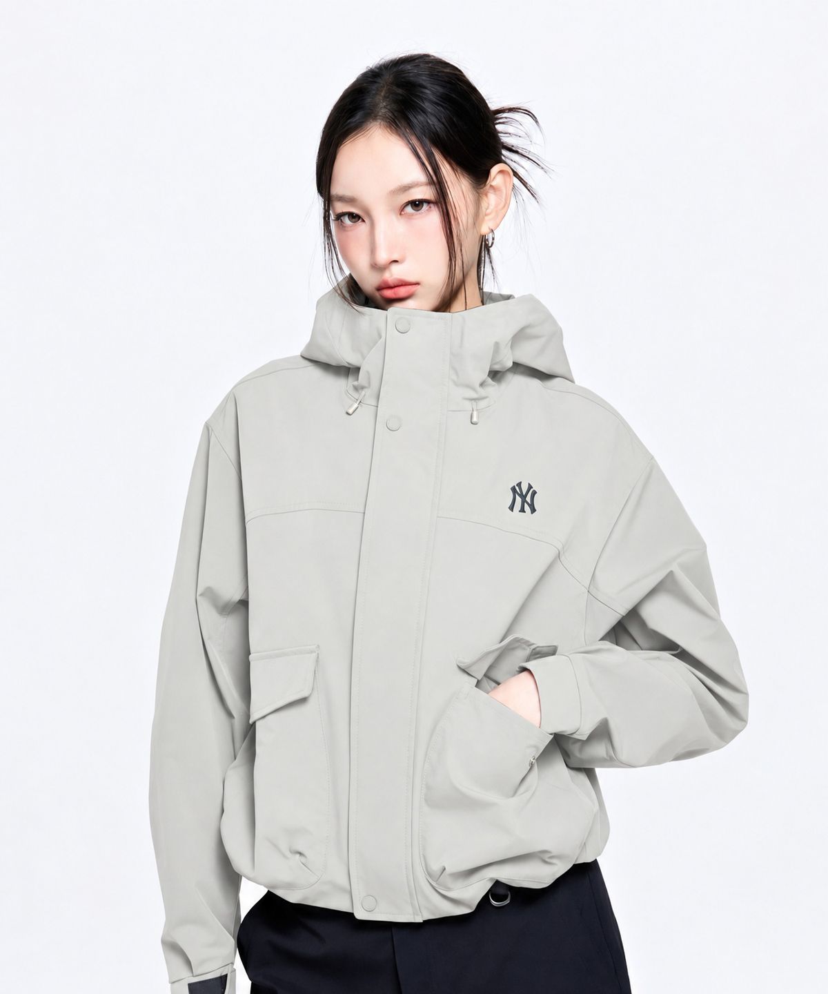 엠엘비(MLB) 여성 고프코어 2L 커브 바람막이 NY (D.Cream)