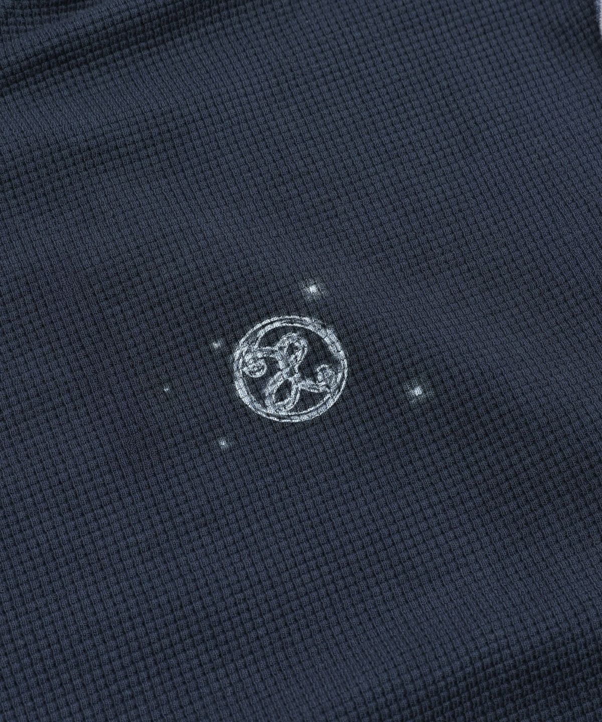 엑스톤즈(XTONZ) XTT171 스트라이프 믹스 와플 하이넥 크롭 후드 집업 (NAVY)