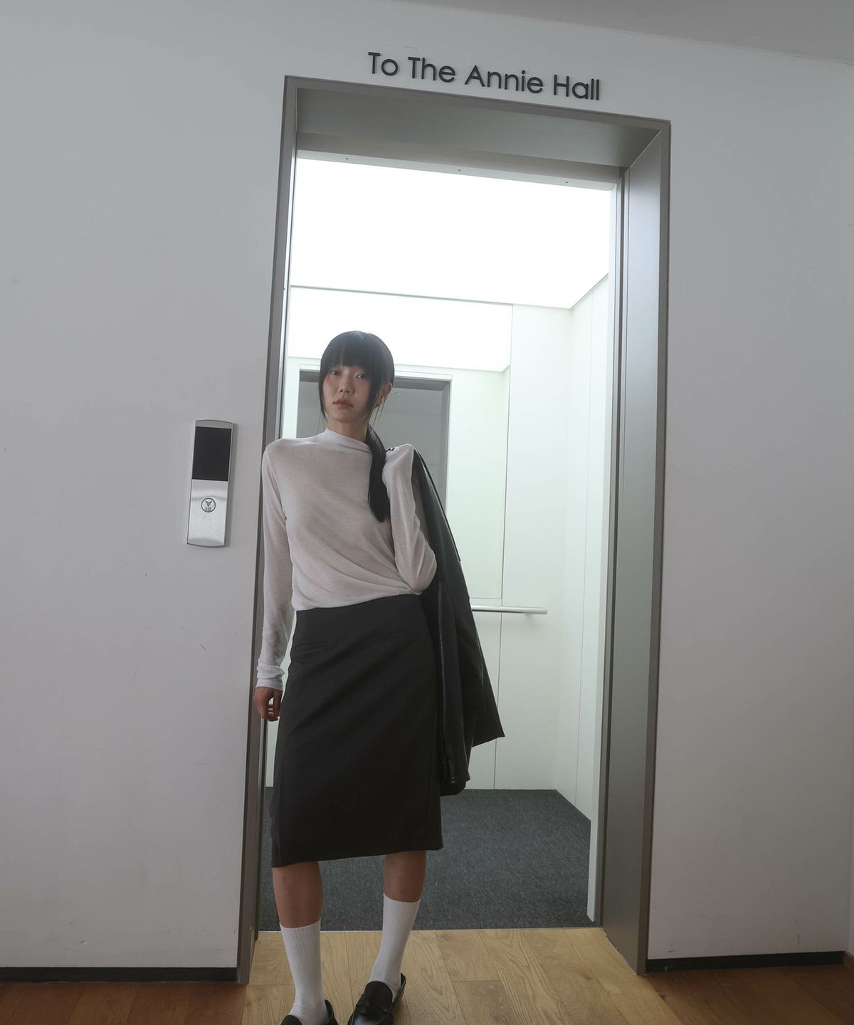 린테(LYNTE) Shadow Half Neck Top (Ivory)