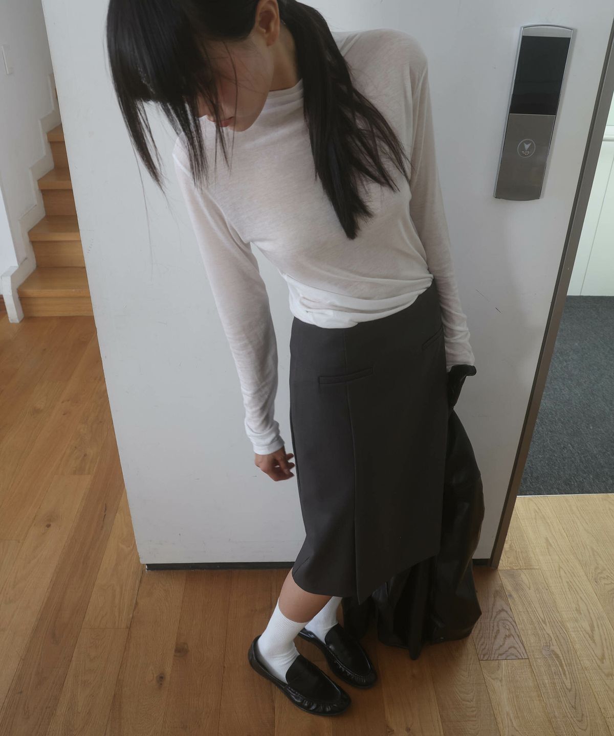린테(LYNTE) Shadow Half Neck Top (Ivory)