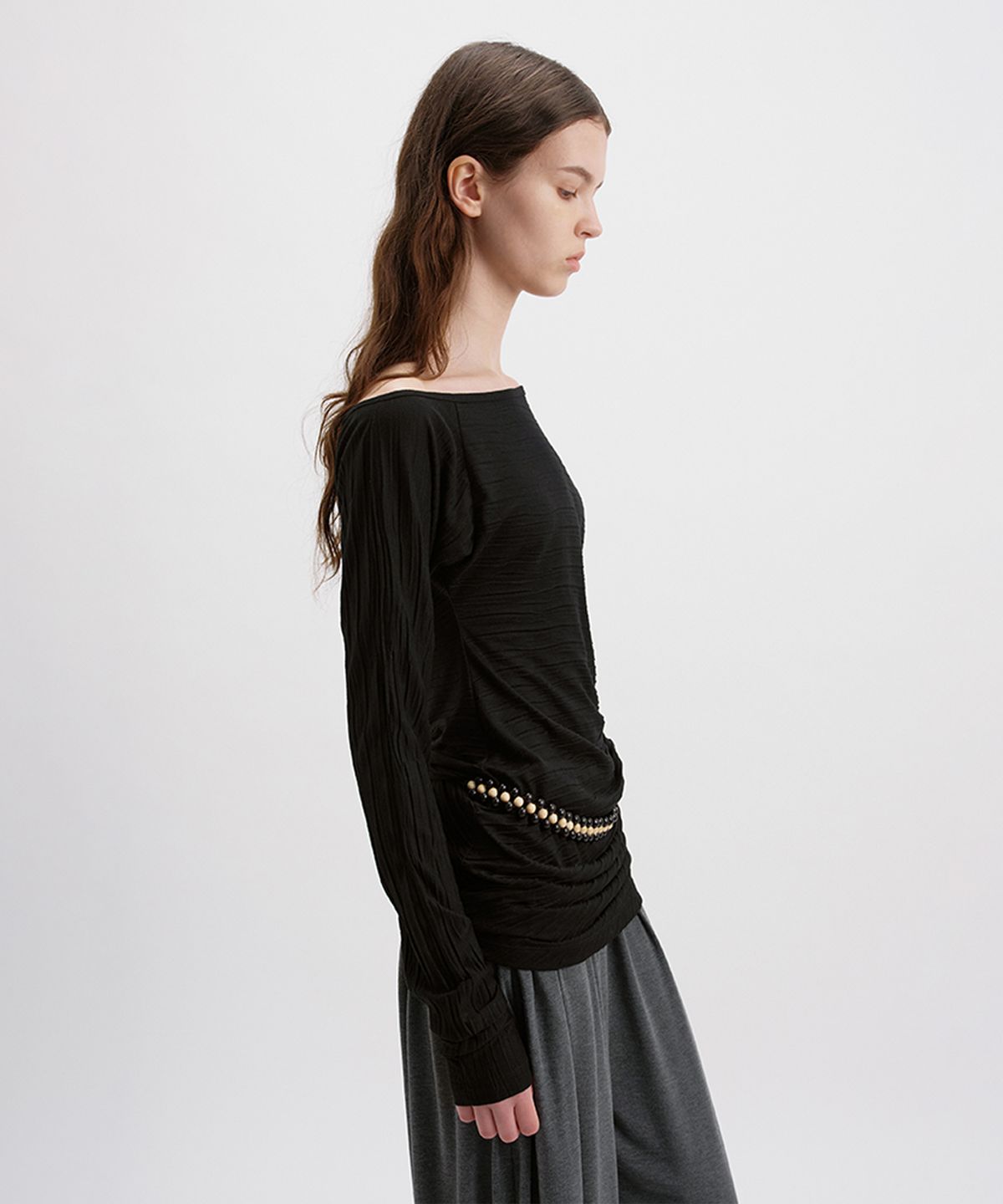 시메트릭 퍼센트(SYMMETRICPERCENT) Unbalance Pleated Top / Black