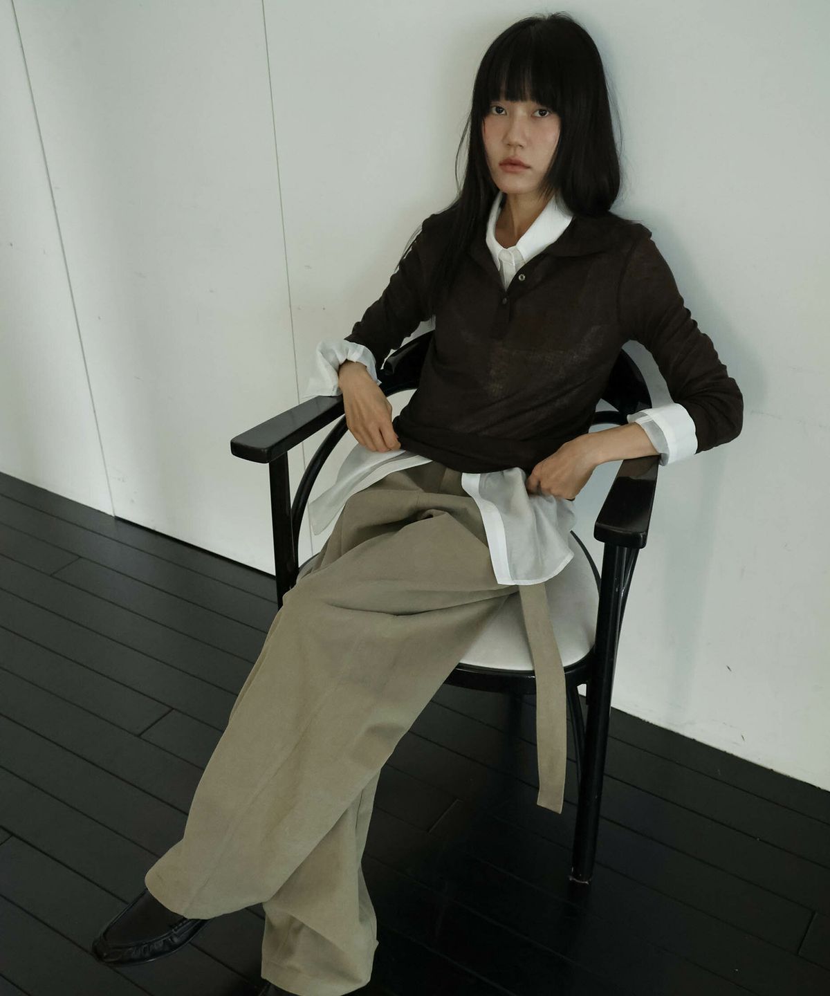 린테(LYNTE) Button High-Neck Top (Brown)