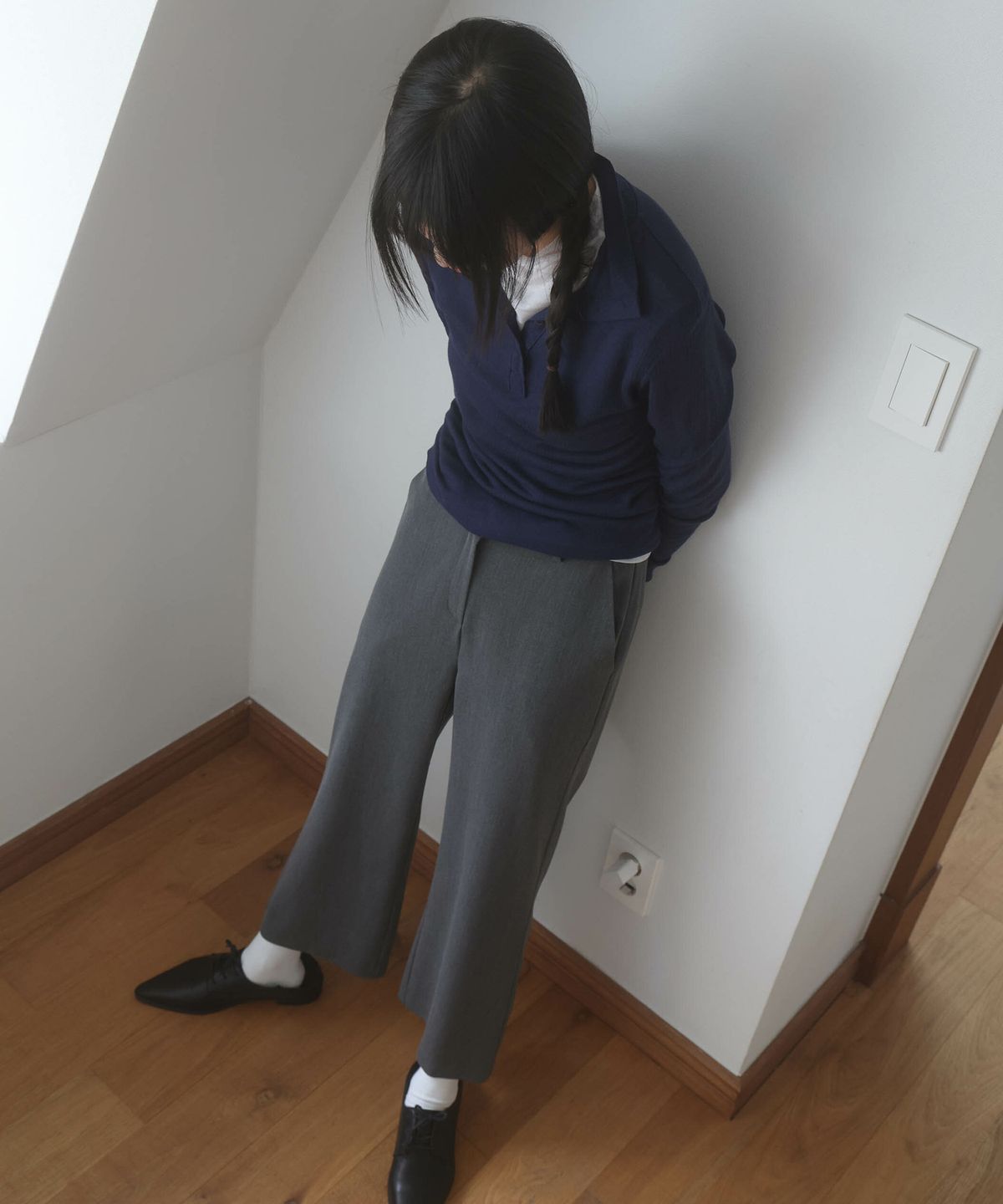 린테(LYNTE) Button High-Neck Top (Royal Blue)