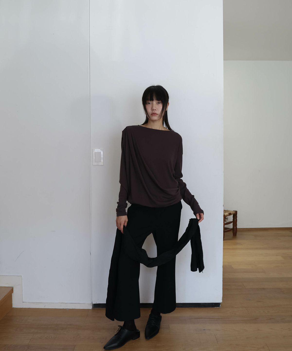 린테(LYNTE) Double Drape Top (Brown)