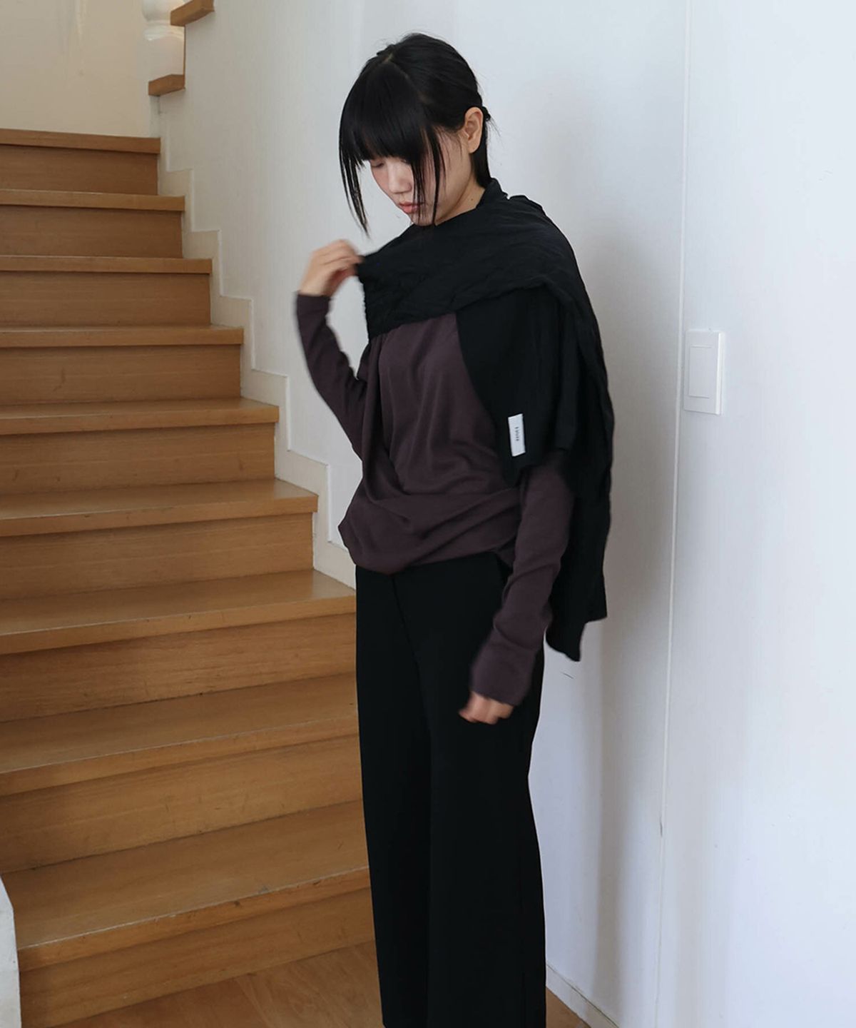 린테(LYNTE) Double Drape Top (Brown)