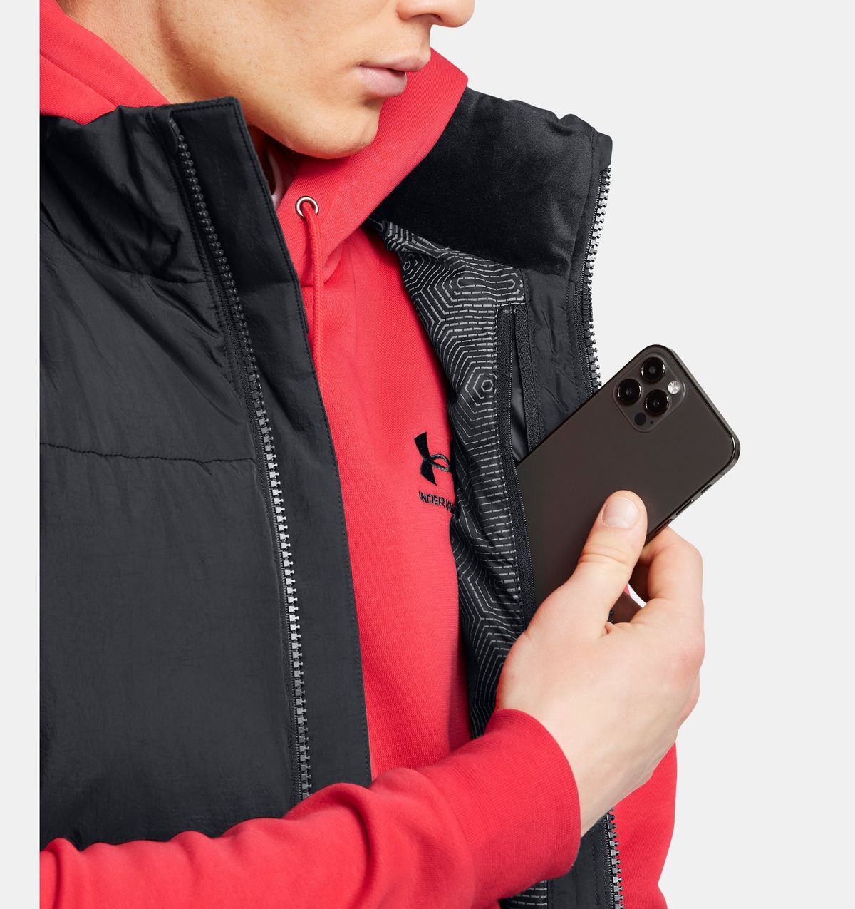 언더아머(UNDERARMOUR) 남성 UA 리미트리스 다운 베스트1384642-001