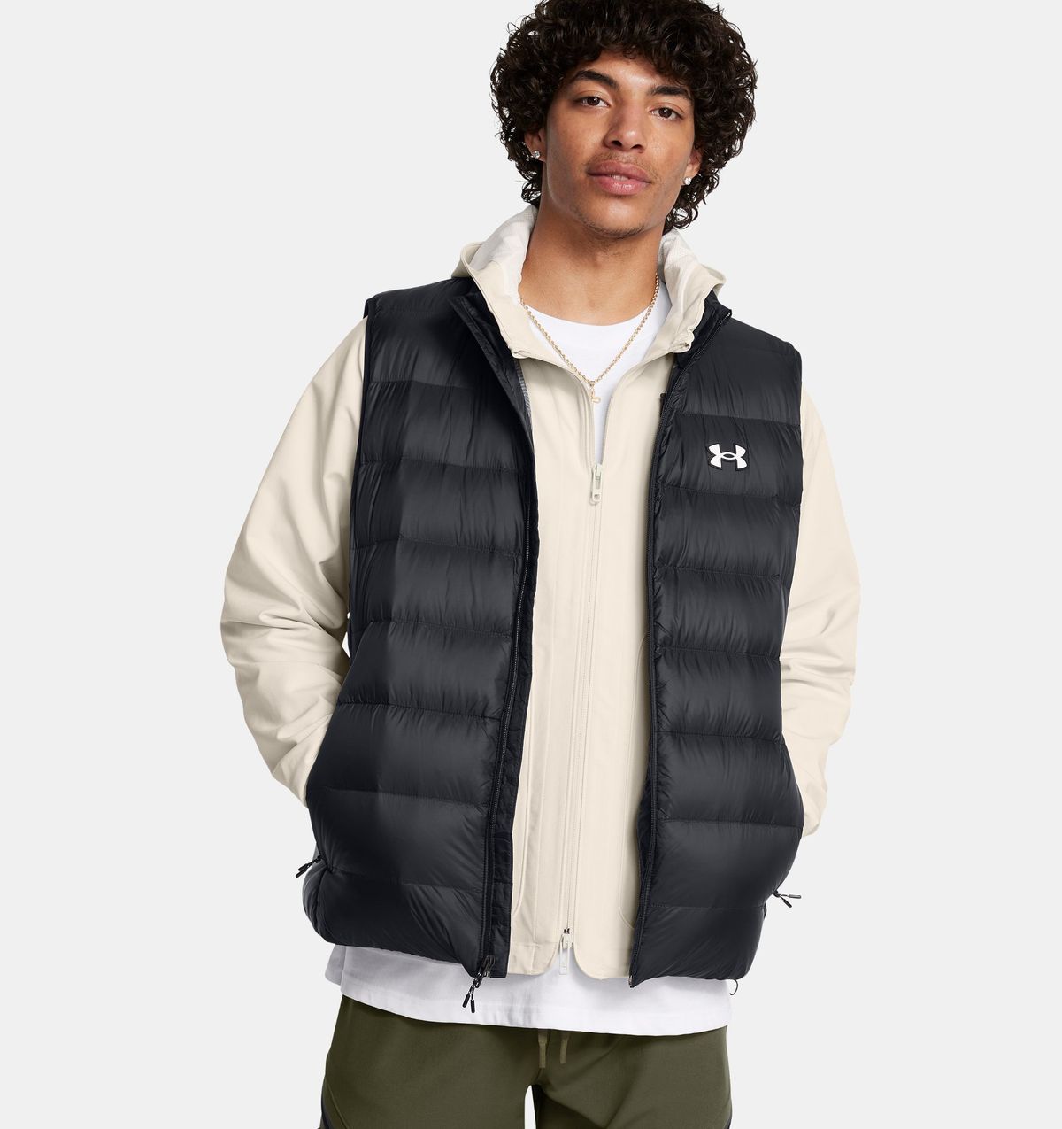 언더아머(UNDERARMOUR) 남성 UA 레전드 다운 베스트1385838-001